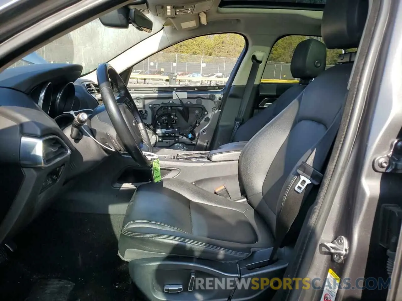7 Photograph of a damaged car SADCJ2FX2KA396248 JAGUAR F-PACE 2019