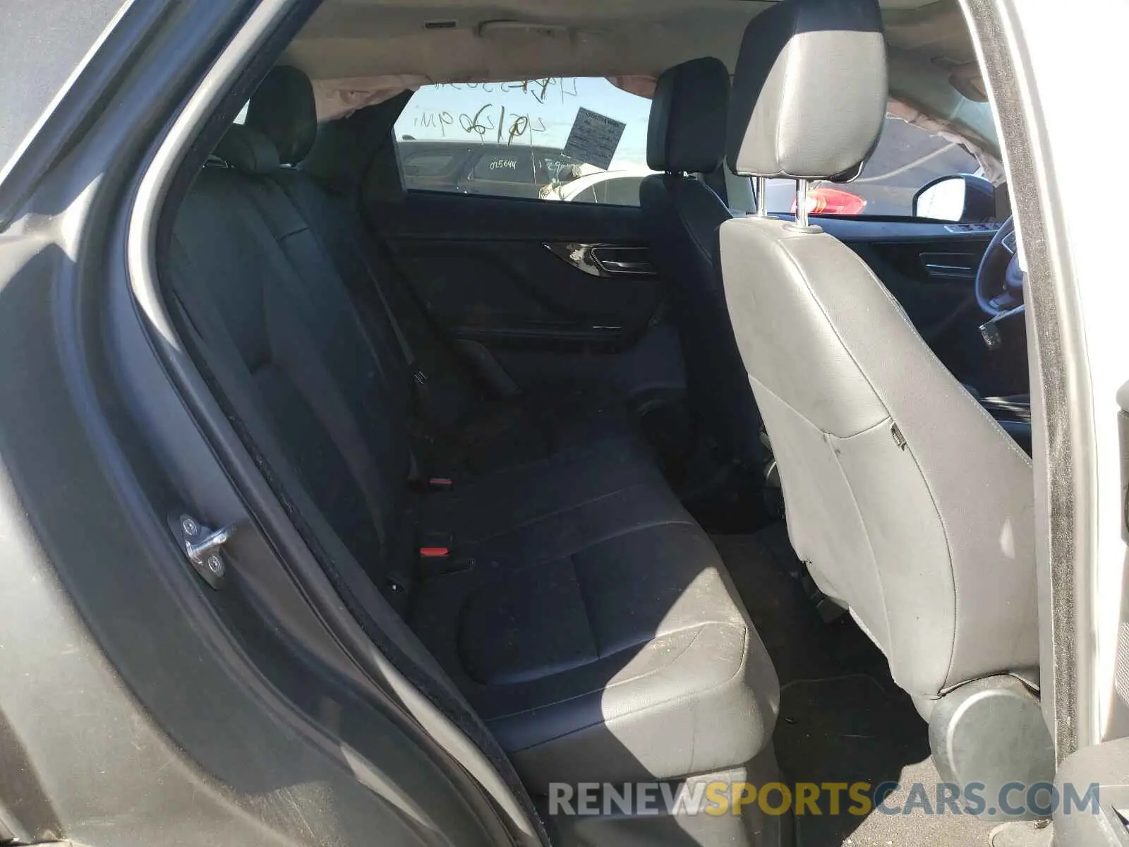 6 Photograph of a damaged car SADCJ2FX2KA399506 JAGUAR F-PACE 2019