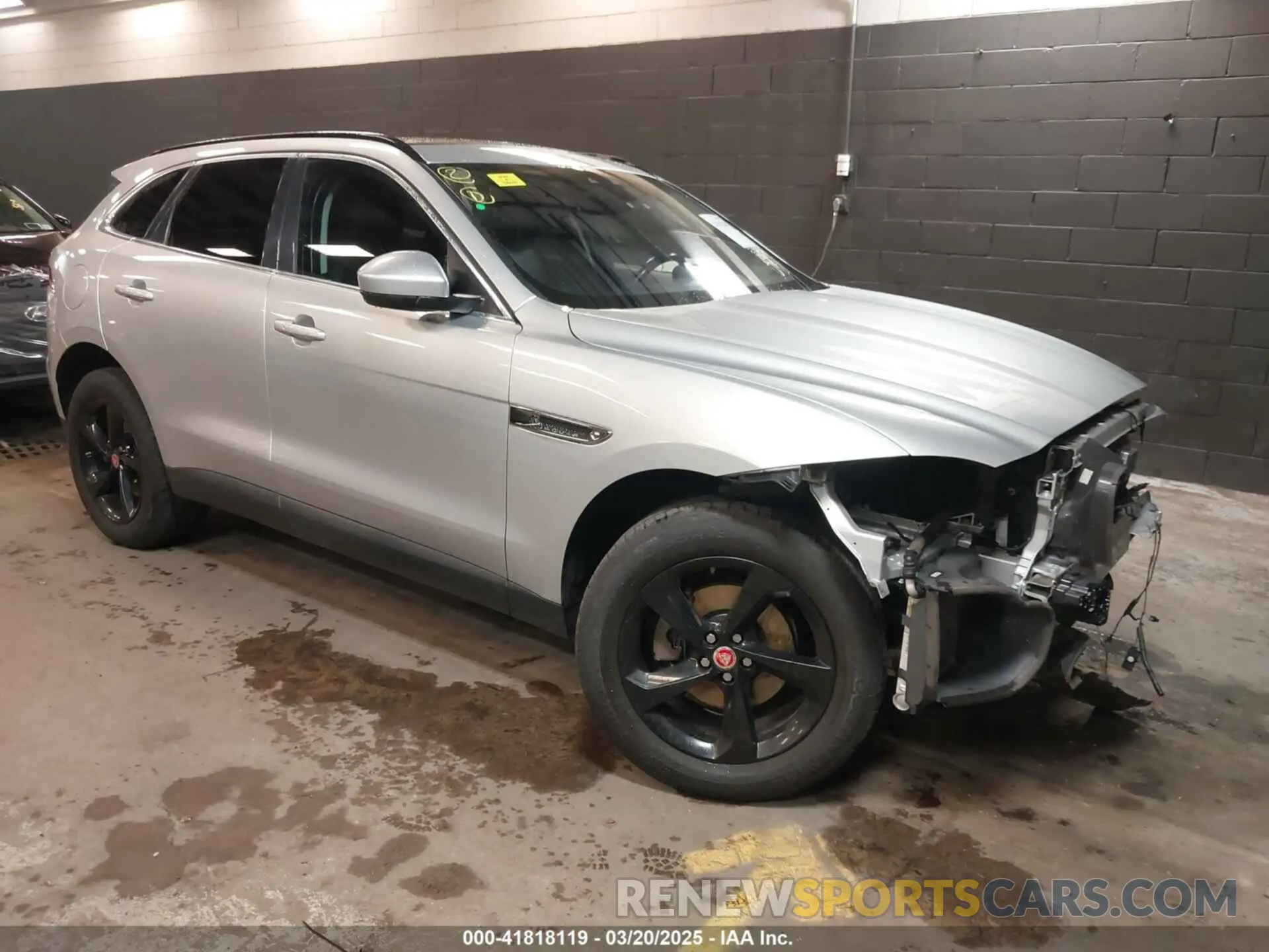 1 Photograph of a damaged car SADCJ2FX2KA610431 JAGUAR F-PACE 2019