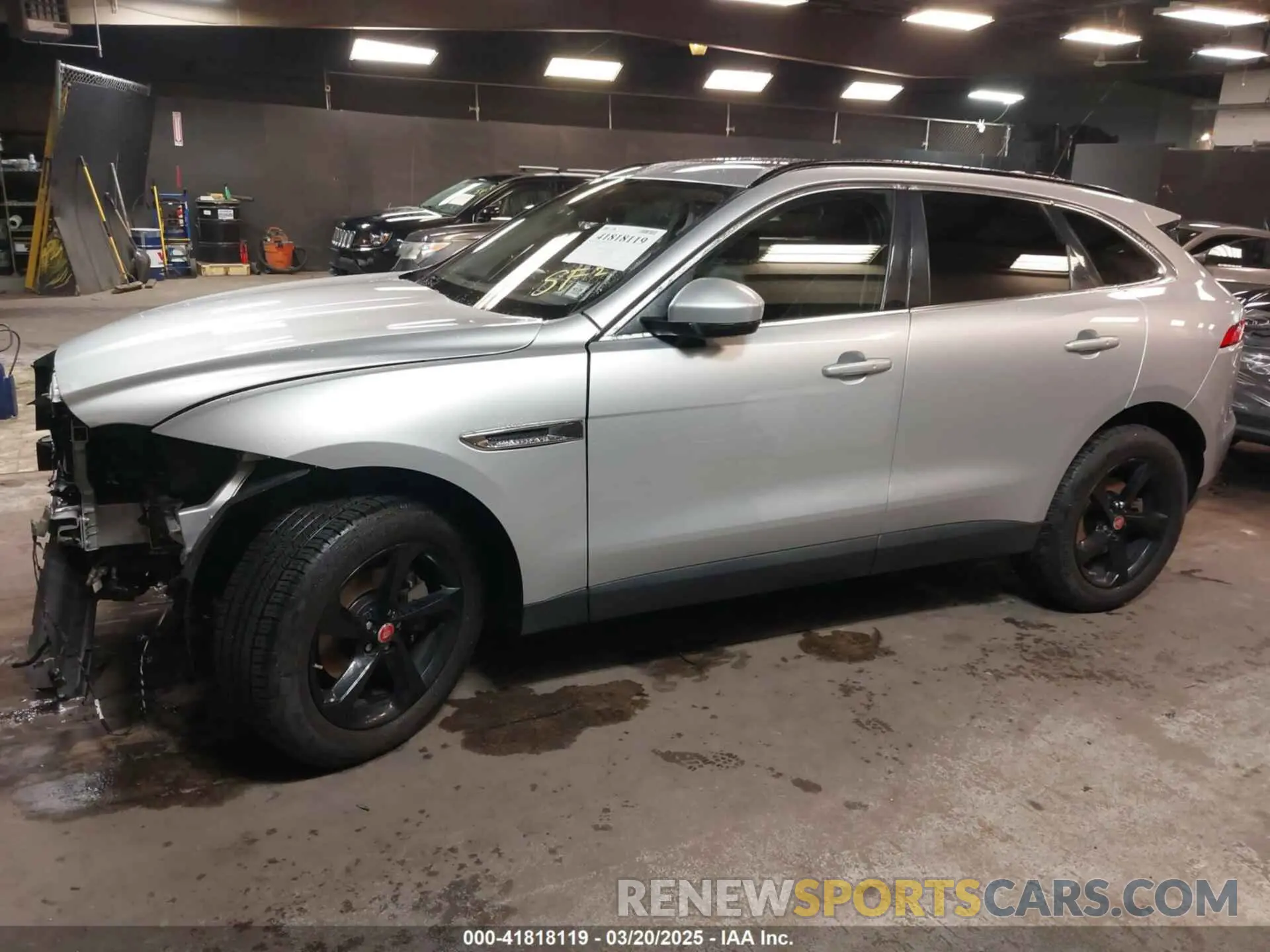 14 Photograph of a damaged car SADCJ2FX2KA610431 JAGUAR F-PACE 2019