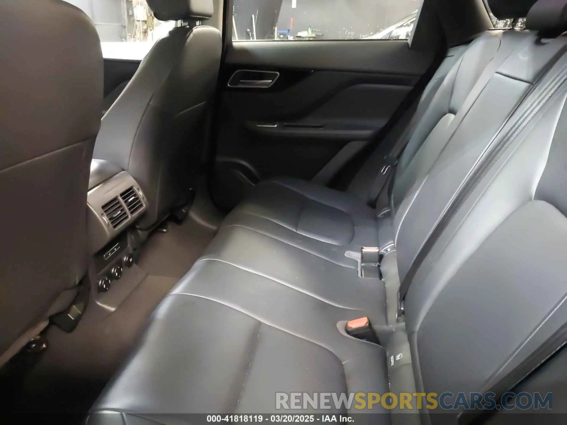 8 Photograph of a damaged car SADCJ2FX2KA610431 JAGUAR F-PACE 2019