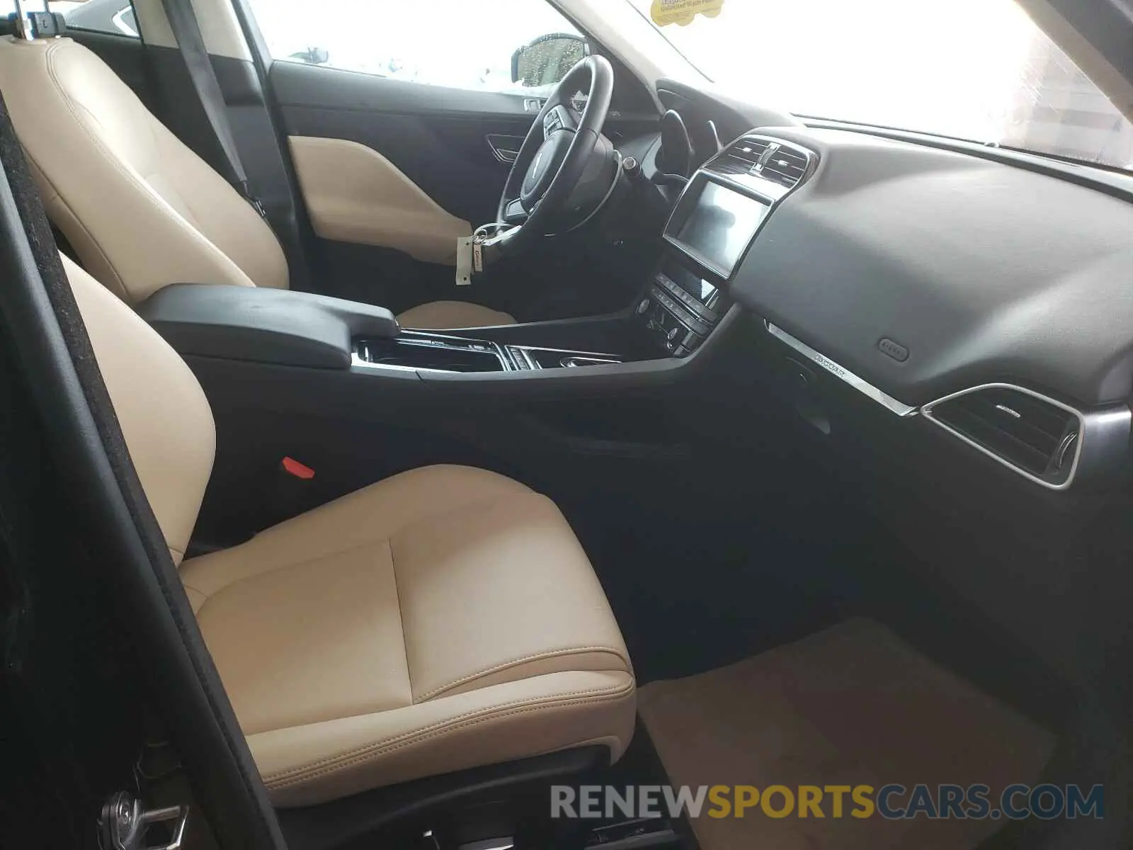 5 Photograph of a damaged car SADCJ2FX3KA391933 JAGUAR F-PACE 2019