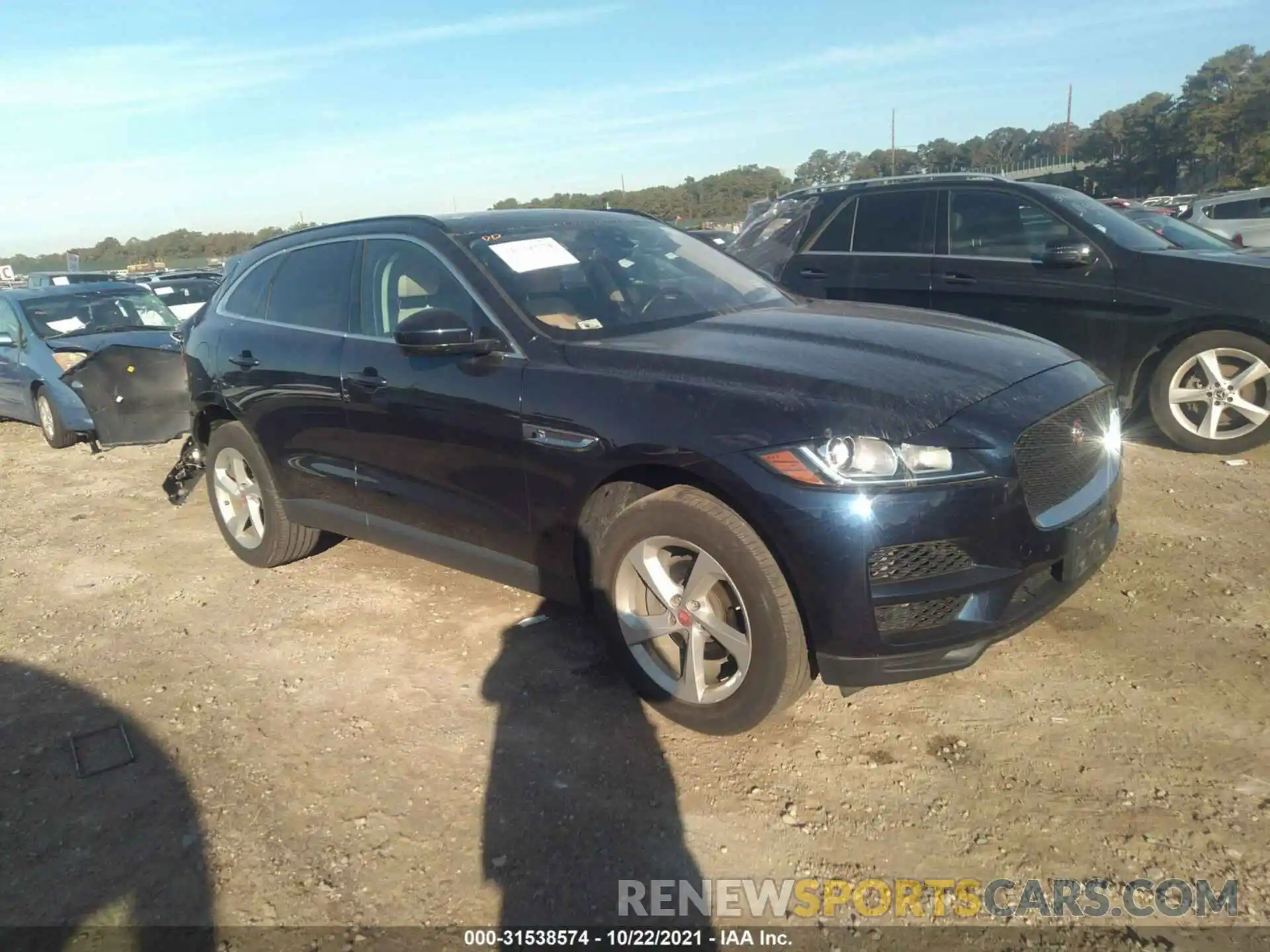 1 Photograph of a damaged car SADCJ2FX3KA601284 JAGUAR F-PACE 2019