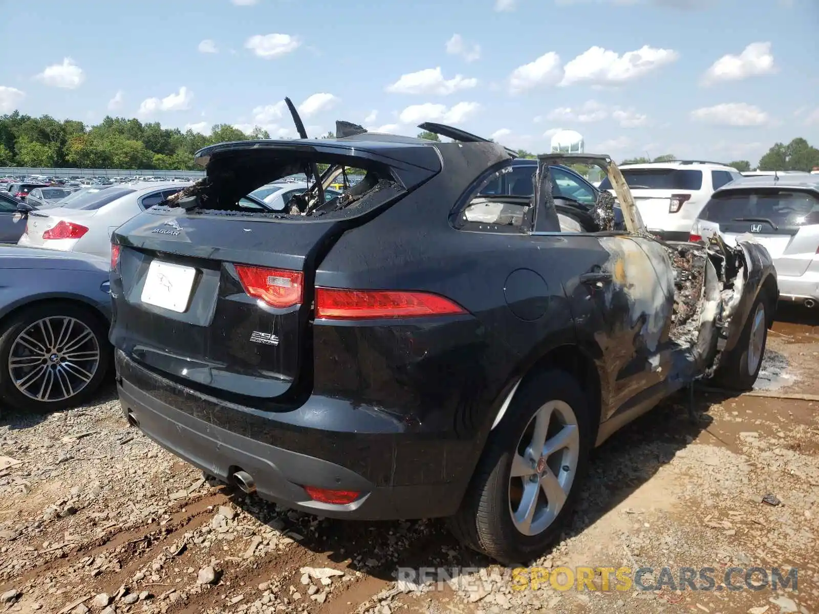 4 Photograph of a damaged car SADCJ2FX4KA367902 JAGUAR F-PACE 2019