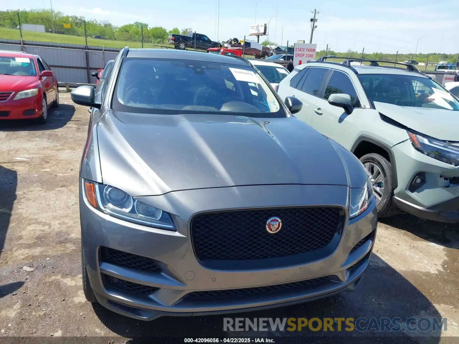 12 Photograph of a damaged car SADCJ2FX4KA395439 JAGUAR F-PACE 2019