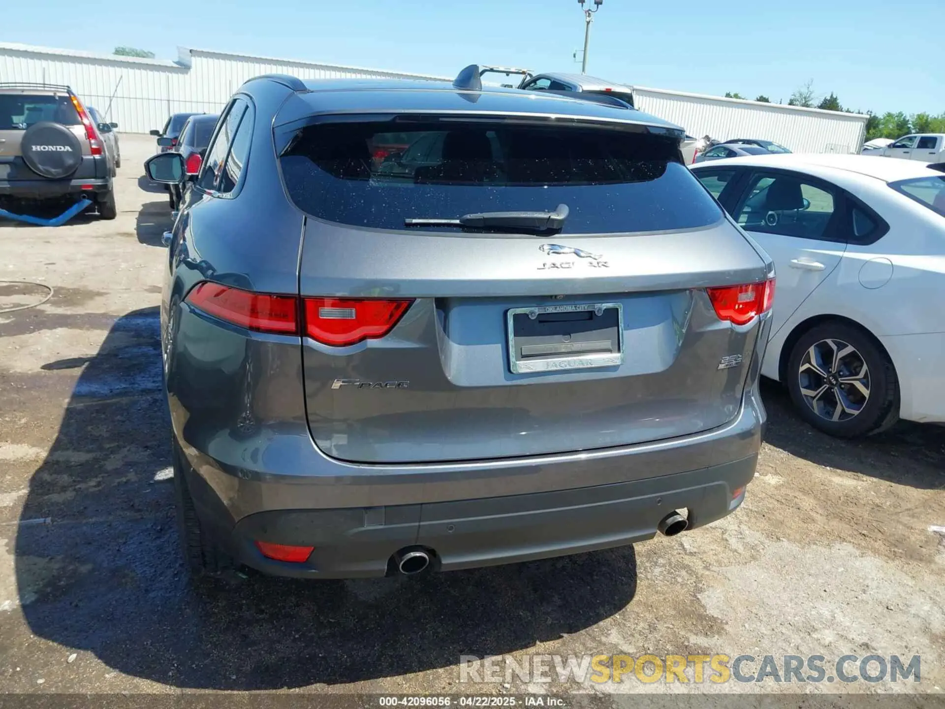 16 Photograph of a damaged car SADCJ2FX4KA395439 JAGUAR F-PACE 2019