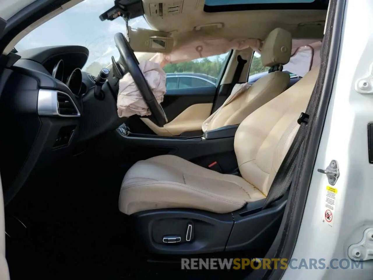 7 Photograph of a damaged car SADCJ2FX4KA608163 JAGUAR F-PACE 2019