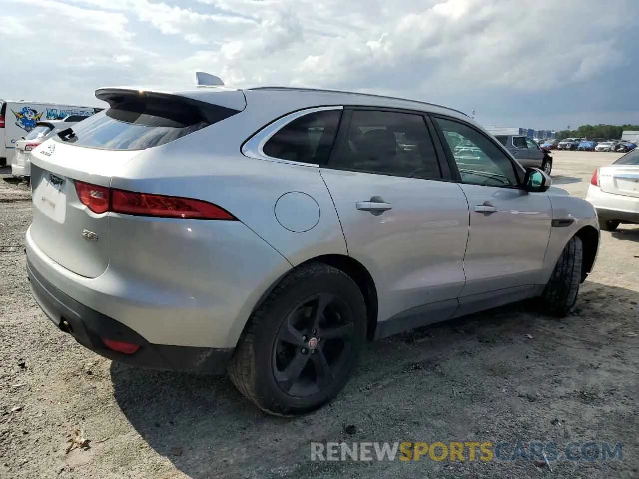 3 Photograph of a damaged car SADCJ2FX5KA392064 JAGUAR F-PACE 2019