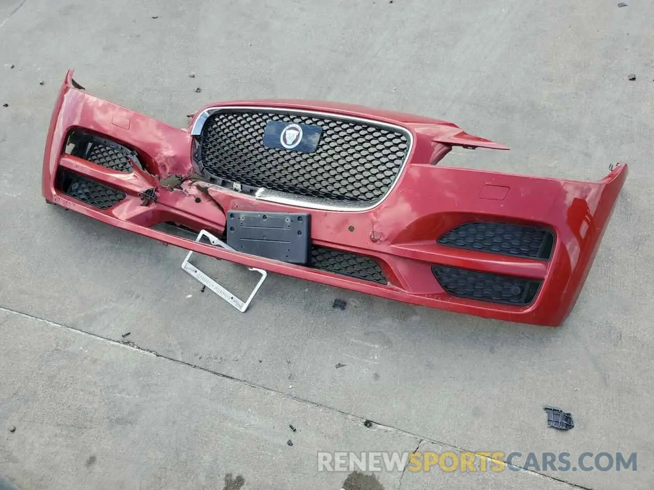 13 Photograph of a damaged car SADCJ2FX5KA611766 JAGUAR F-PACE 2019