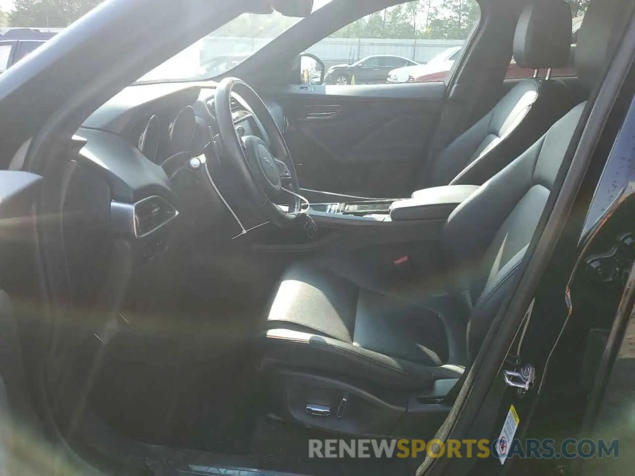 7 Photograph of a damaged car SADCJ2FX7KA364427 JAGUAR F-PACE 2019