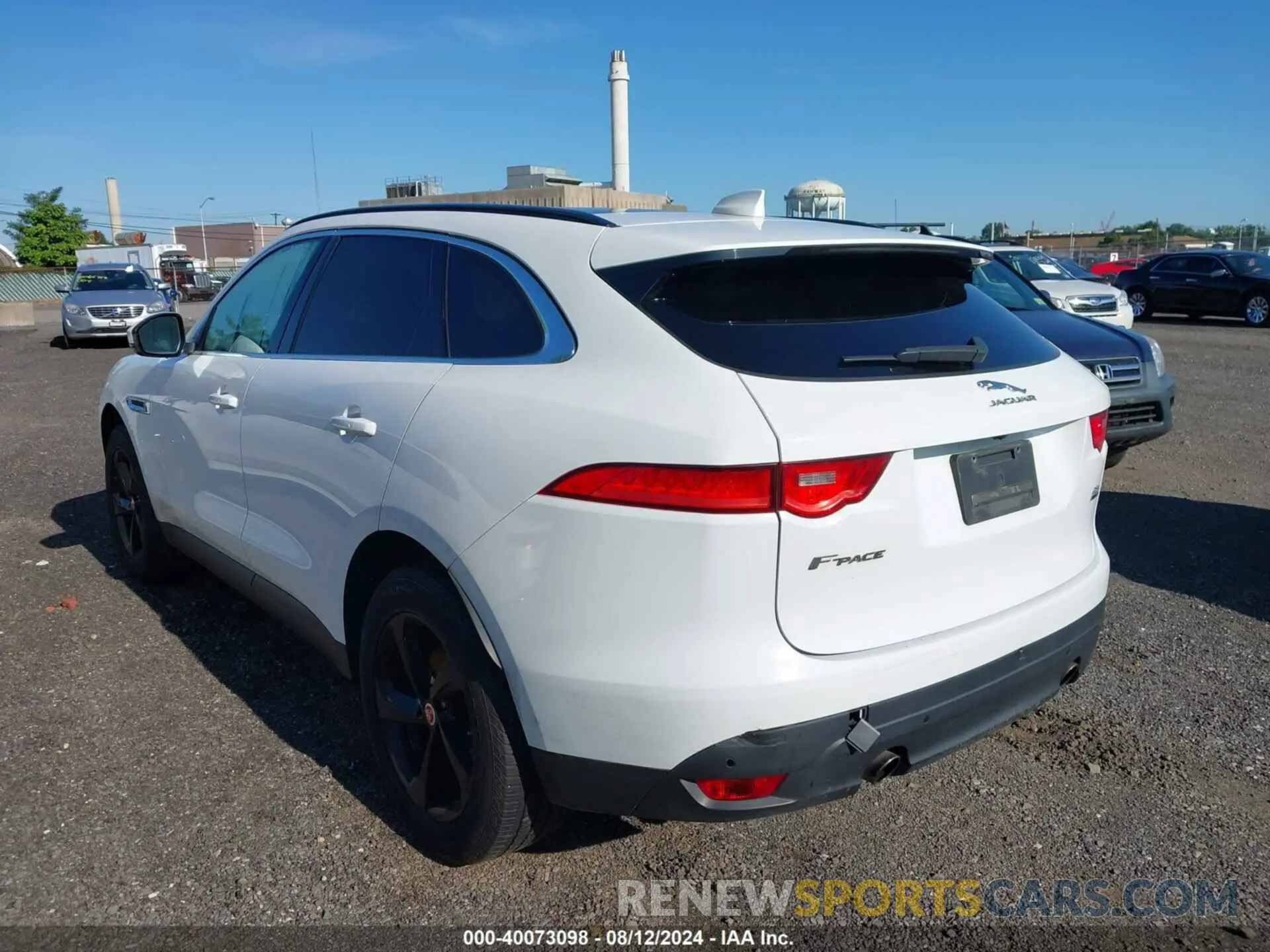 3 Photograph of a damaged car SADCJ2FX7KA601580 JAGUAR F-PACE 2019