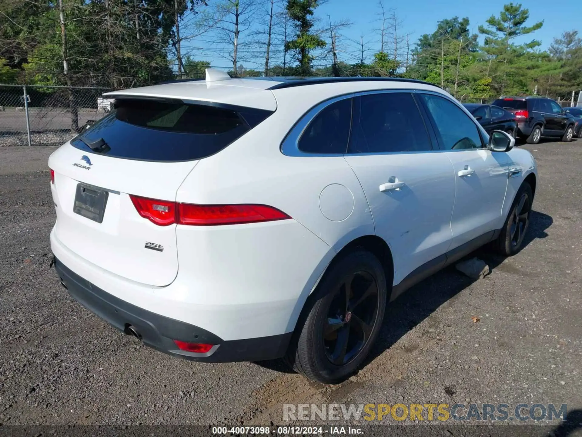 4 Photograph of a damaged car SADCJ2FX7KA601580 JAGUAR F-PACE 2019
