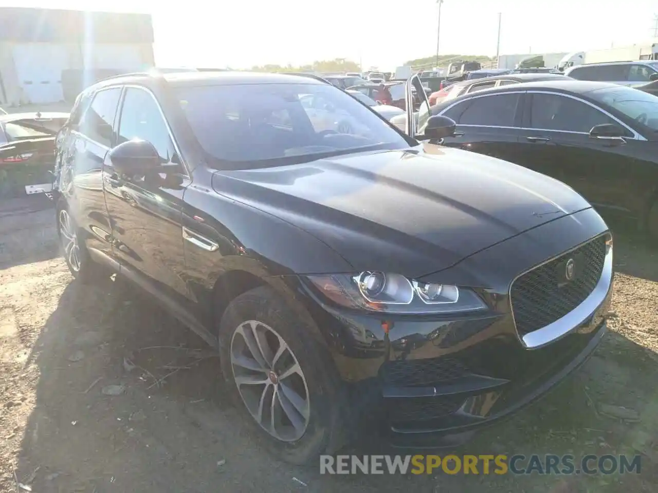 1 Photograph of a damaged car SADCJ2FX8KA395976 JAGUAR F-PACE 2019