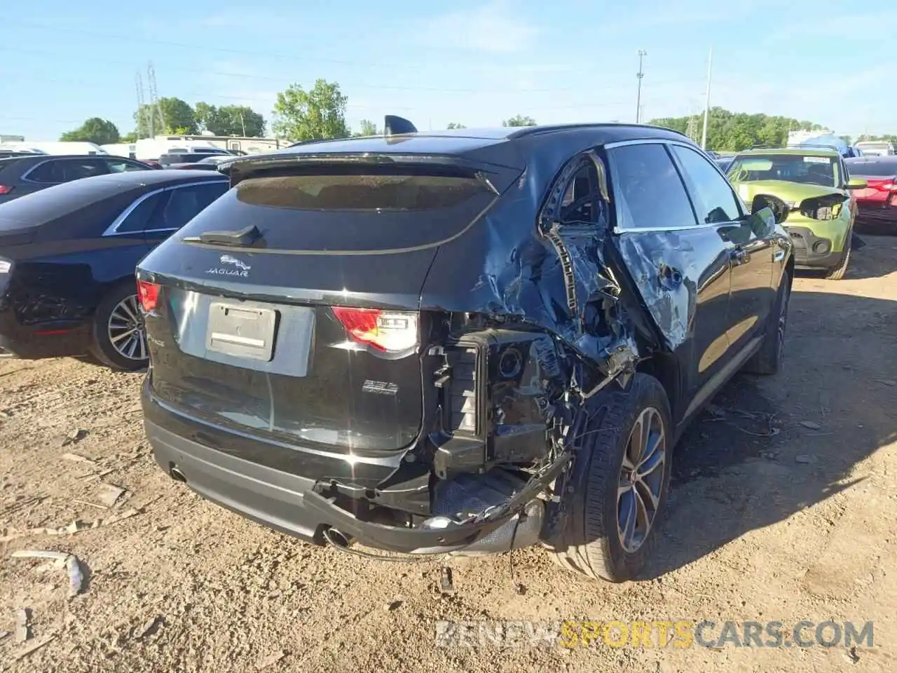 4 Photograph of a damaged car SADCJ2FX8KA395976 JAGUAR F-PACE 2019