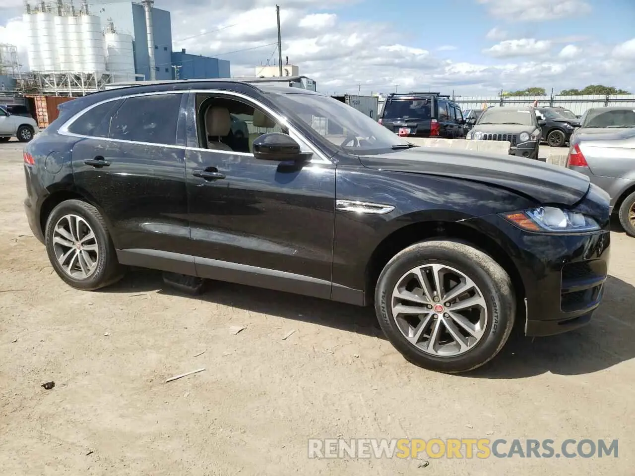 4 Photograph of a damaged car SADCJ2FX9KA395436 JAGUAR F-PACE 2019