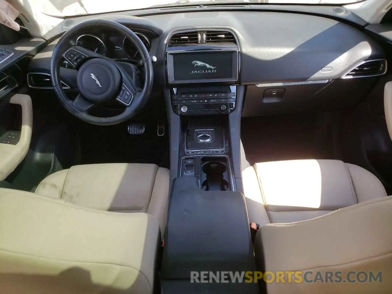 8 Photograph of a damaged car SADCJ2FX9KA395436 JAGUAR F-PACE 2019