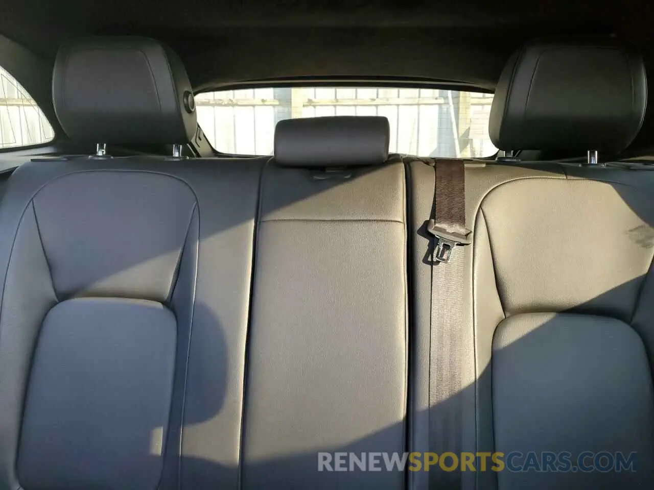 10 Photograph of a damaged car SADCJ2FXXKA394456 JAGUAR F-PACE 2019