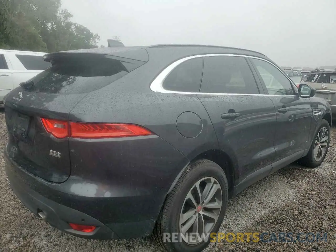 3 Photograph of a damaged car SADCJ2FXXKA609480 JAGUAR F-PACE 2019