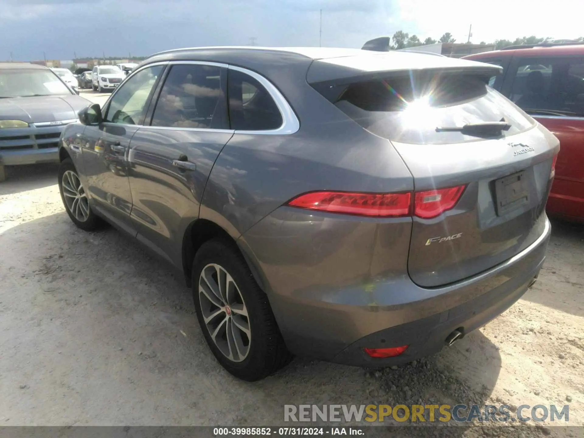 3 Photograph of a damaged car SADCJ2FXXKA610855 JAGUAR F-PACE 2019