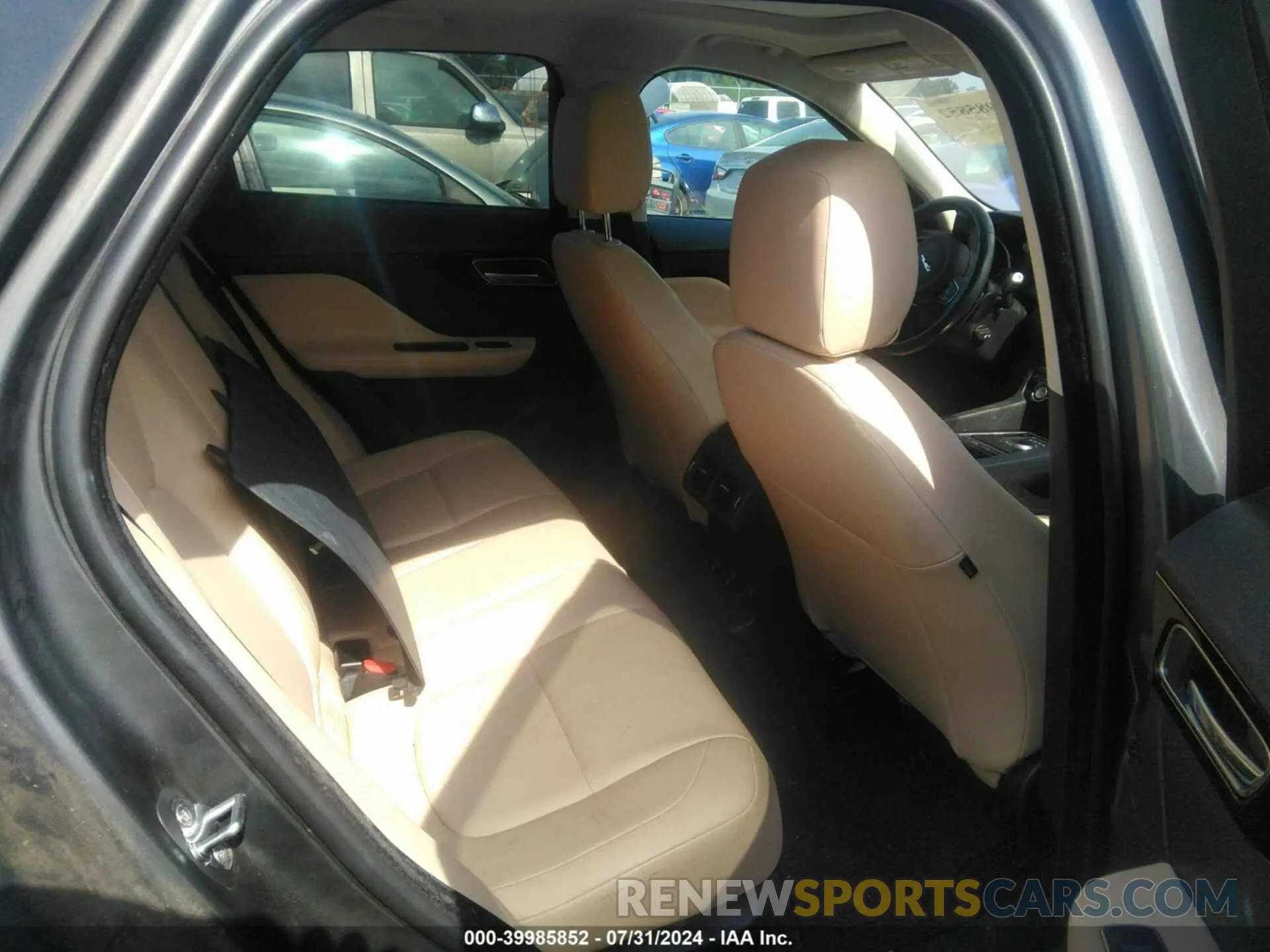 8 Photograph of a damaged car SADCJ2FXXKA610855 JAGUAR F-PACE 2019