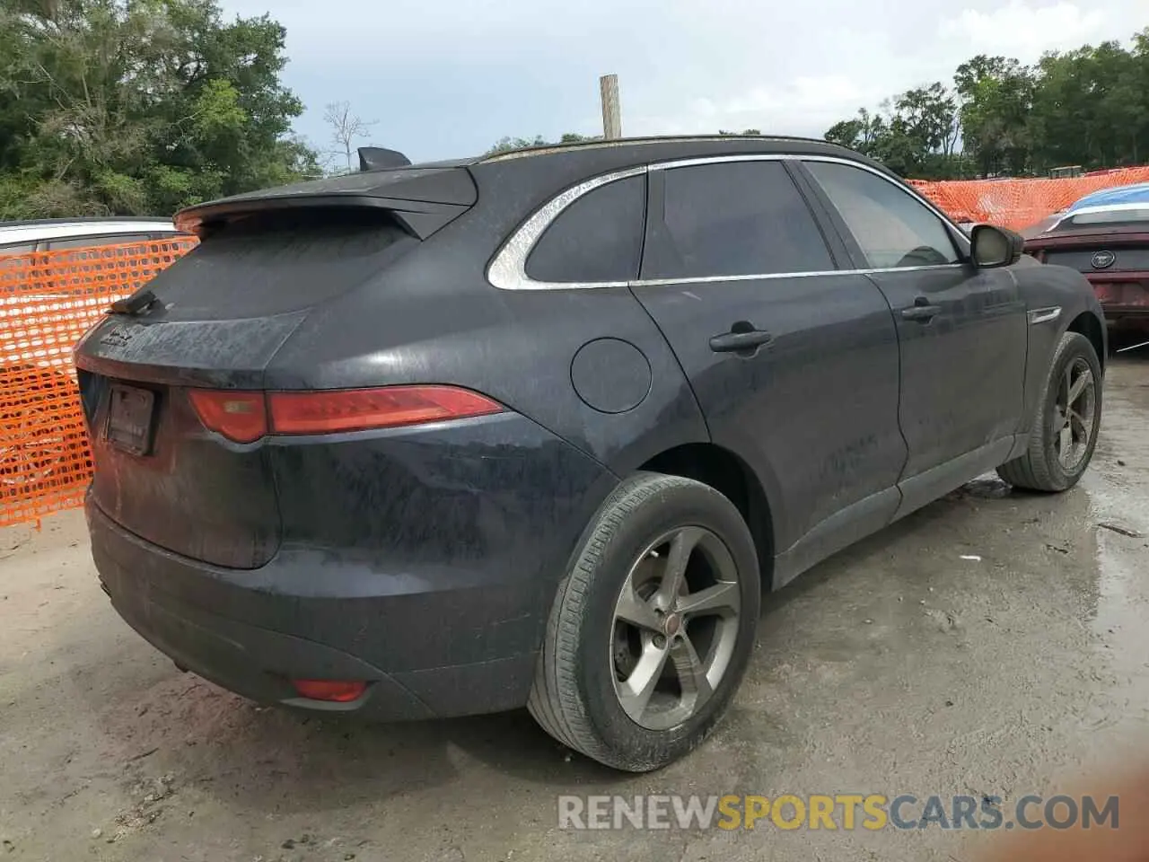 3 Photograph of a damaged car SADCK2FN7KA394216 JAGUAR F-PACE 2019