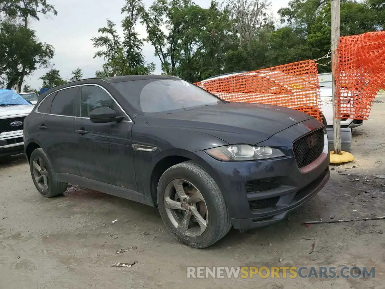 4 Photograph of a damaged car SADCK2FN7KA394216 JAGUAR F-PACE 2019