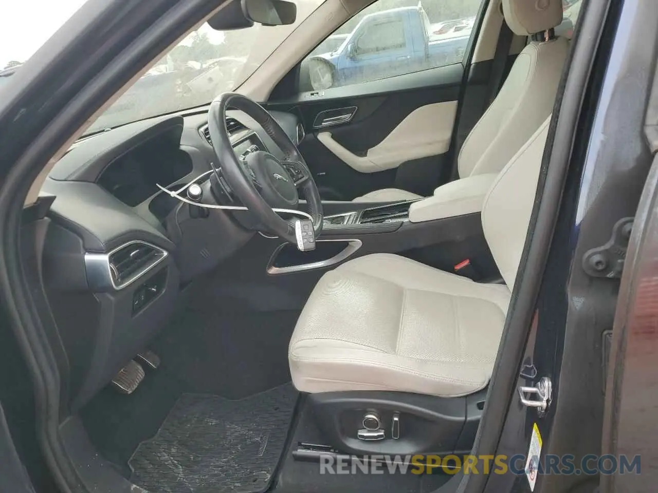 7 Photograph of a damaged car SADCK2FN7KA394216 JAGUAR F-PACE 2019