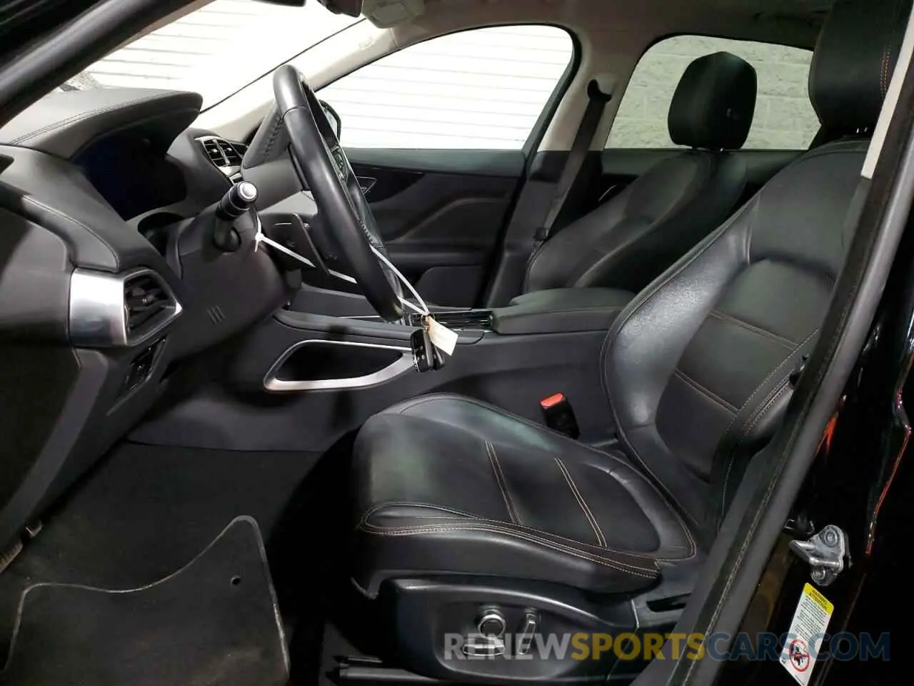 7 Photograph of a damaged car SADCK2FX0KA352021 JAGUAR F-PACE 2019