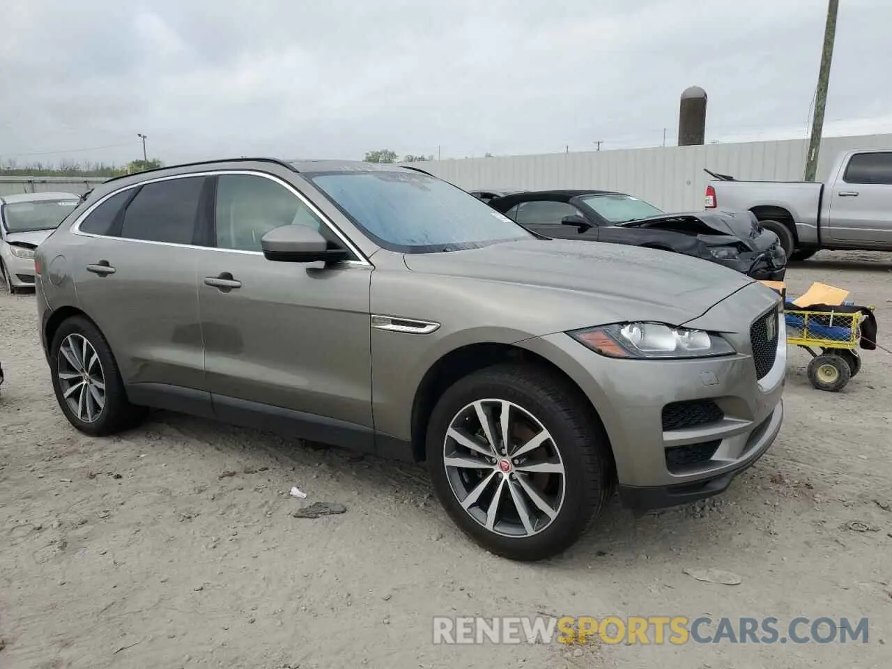 4 Photograph of a damaged car SADCK2FX0KA367828 JAGUAR F-PACE 2019