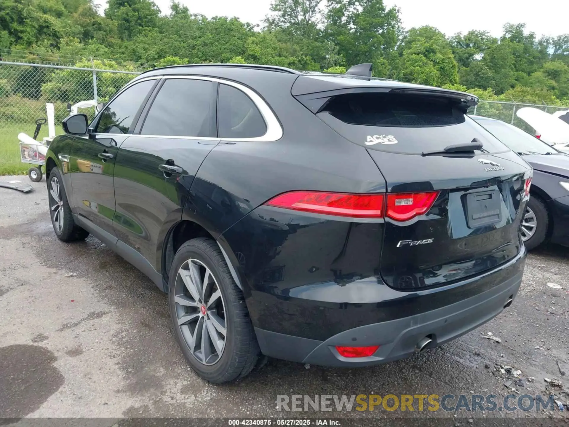 3 Photograph of a damaged car SADCK2FX2KA610460 JAGUAR F-PACE 2019