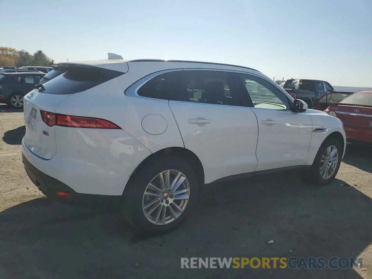 3 Photograph of a damaged car SADCK2FX3KA368472 JAGUAR F-PACE 2019