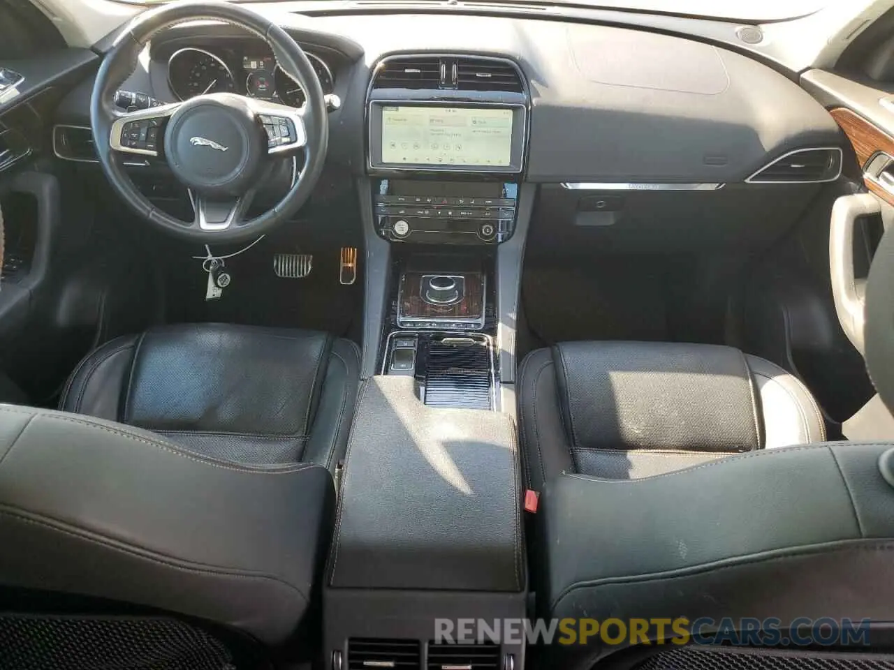 8 Photograph of a damaged car SADCK2FX3KA368472 JAGUAR F-PACE 2019