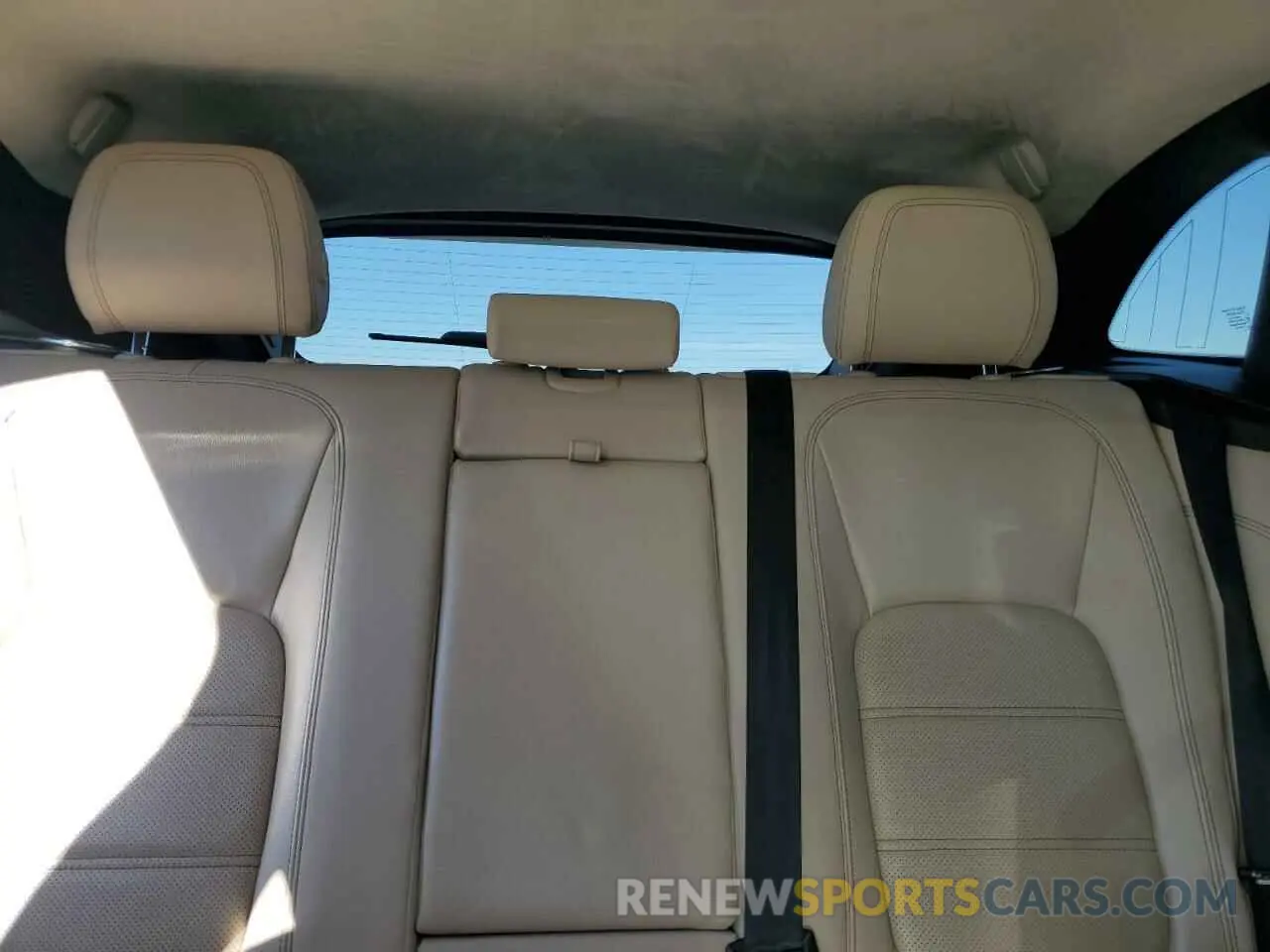 10 Photograph of a damaged car SADCK2FX4KA369159 JAGUAR F-PACE 2019