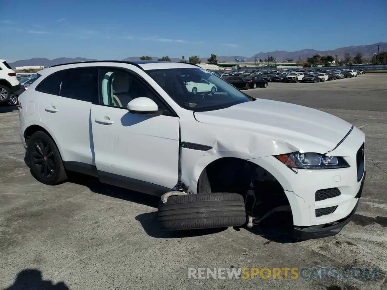 4 Photograph of a damaged car SADCK2FX4KA369159 JAGUAR F-PACE 2019