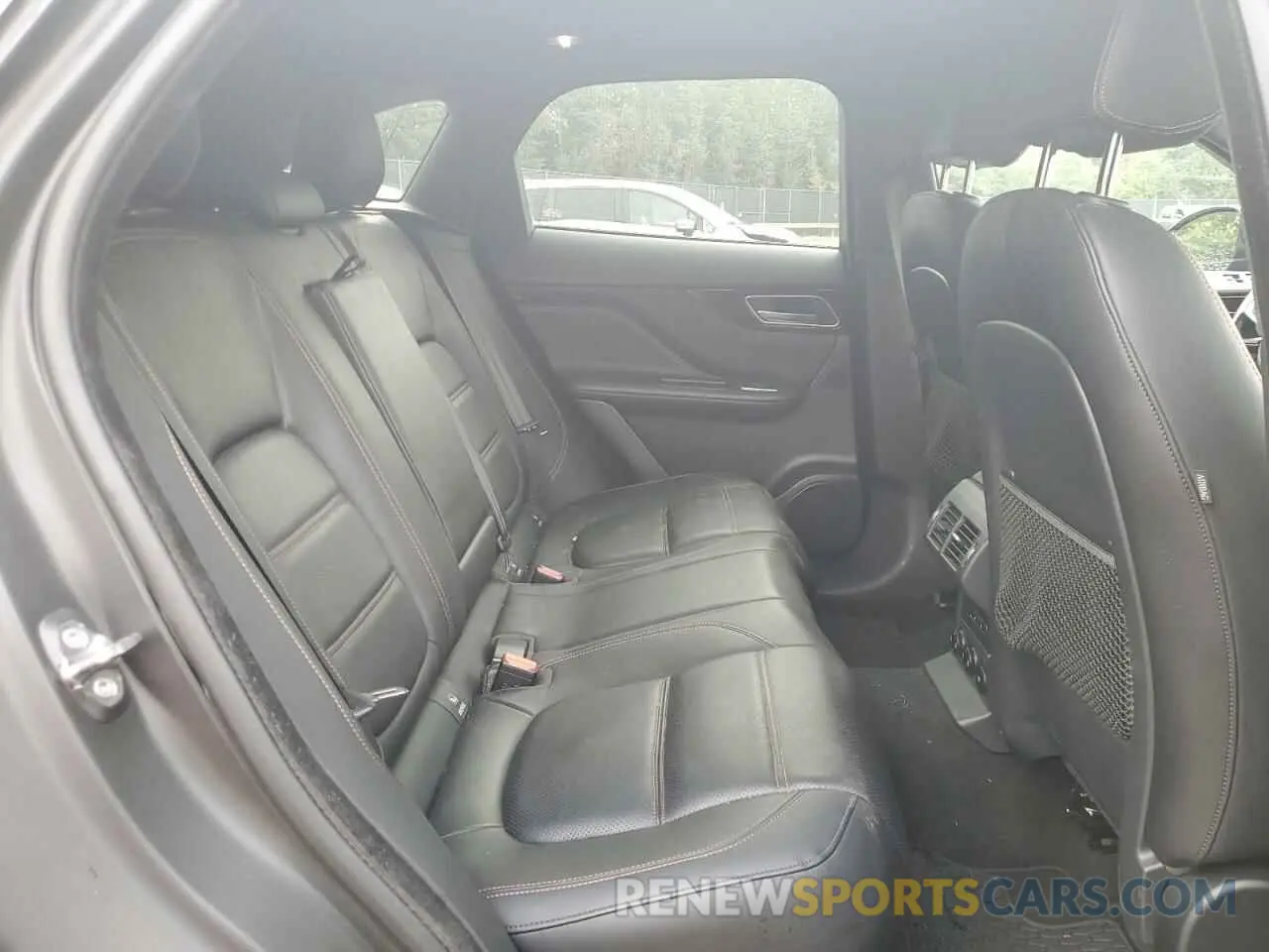 11 Photograph of a damaged car SADCK2FX6KA610879 JAGUAR F-PACE 2019