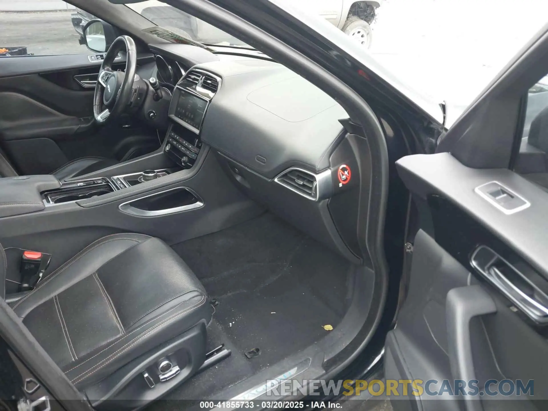 5 Photograph of a damaged car SADCK2FX7KA395593 JAGUAR F-PACE 2019