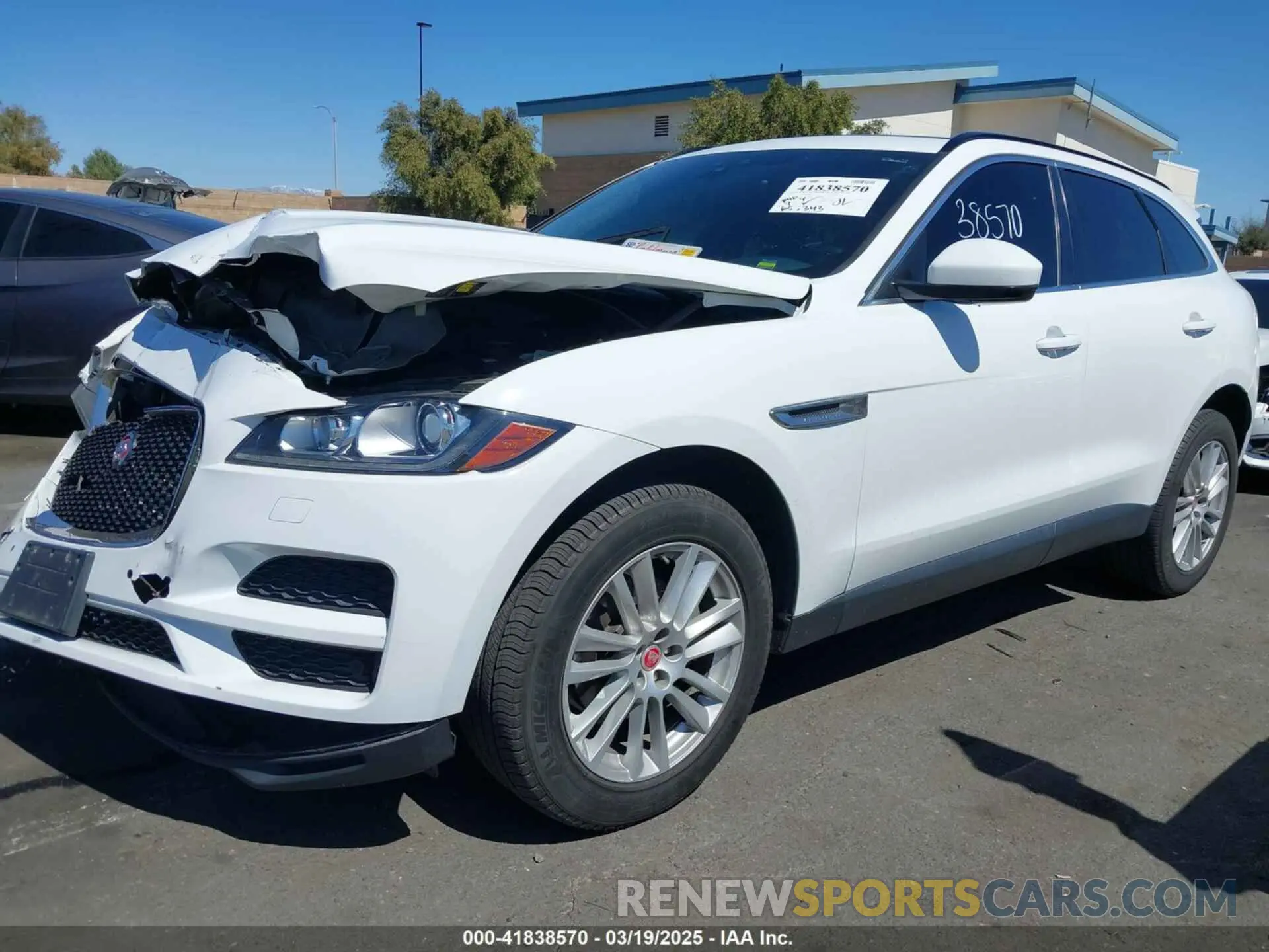 2 Photograph of a damaged car SADCK2FX9KA356228 JAGUAR F-PACE 2019