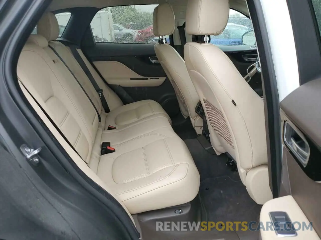 10 Photograph of a damaged car SADCK2FX9KA601576 JAGUAR F-PACE 2019