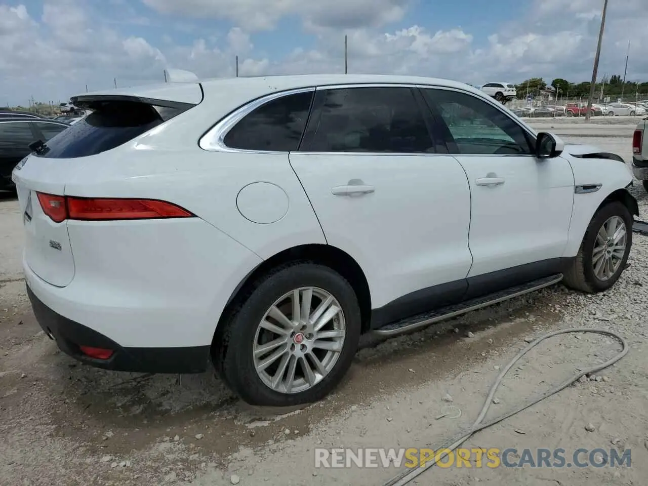 3 Photograph of a damaged car SADCK2FXXKA353600 JAGUAR F-PACE 2019