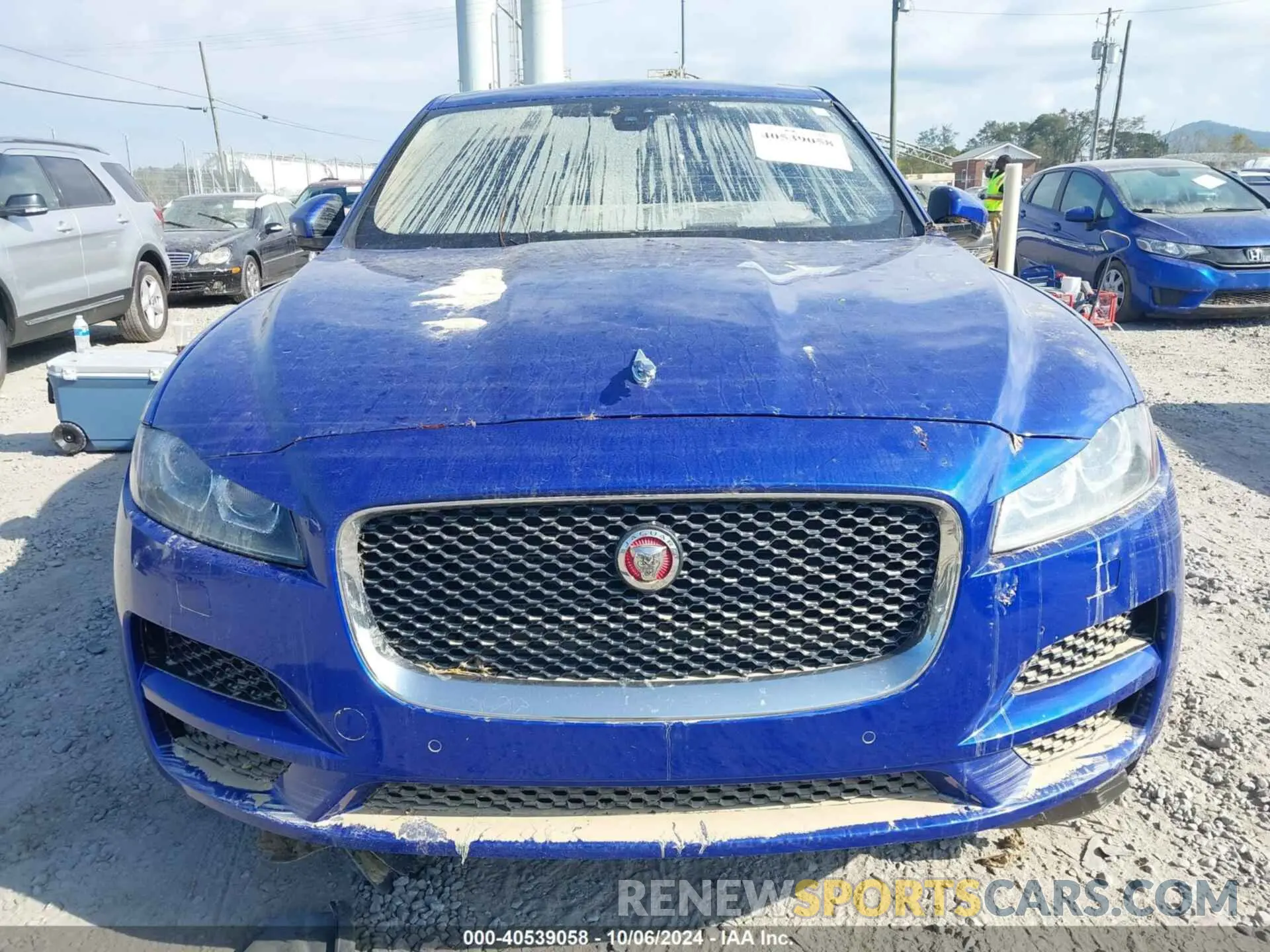 12 Photograph of a damaged car SADCK2GX0KA390329 JAGUAR F-PACE 2019