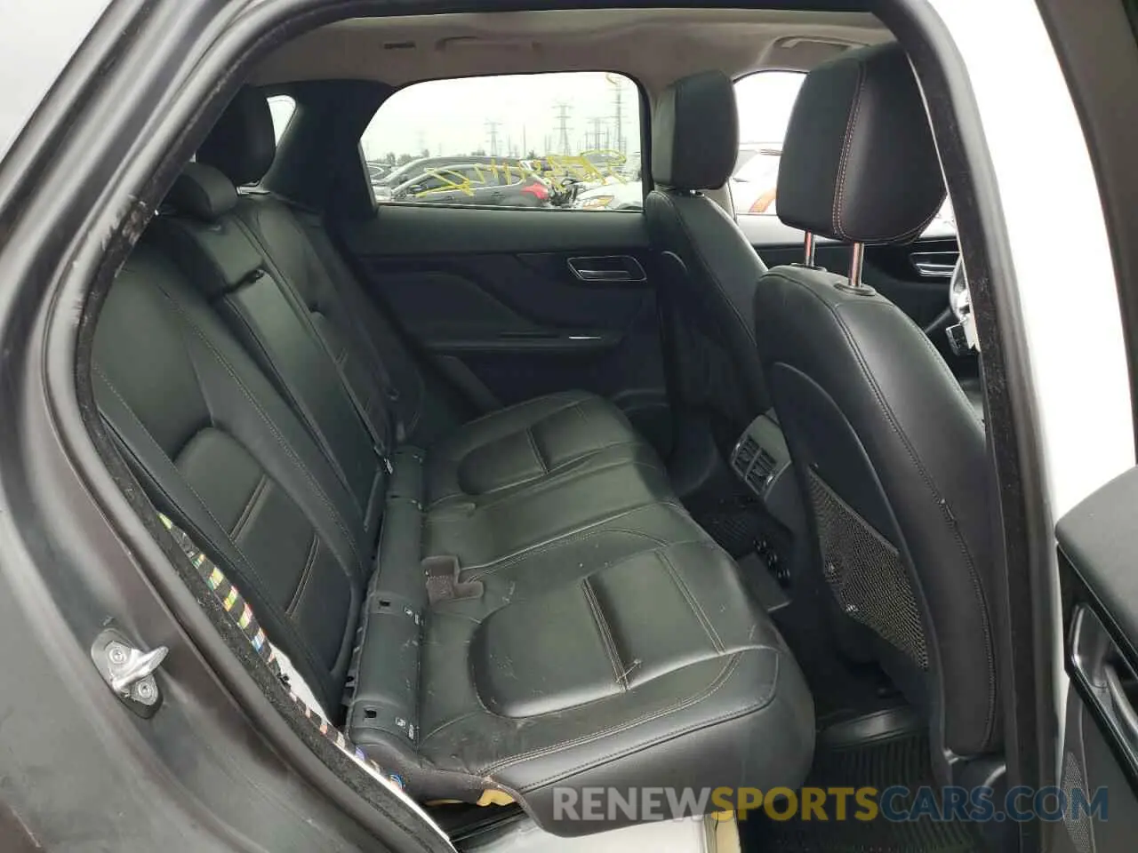 6 Photograph of a damaged car SADCK2GX3KA393872 JAGUAR F-PACE 2019