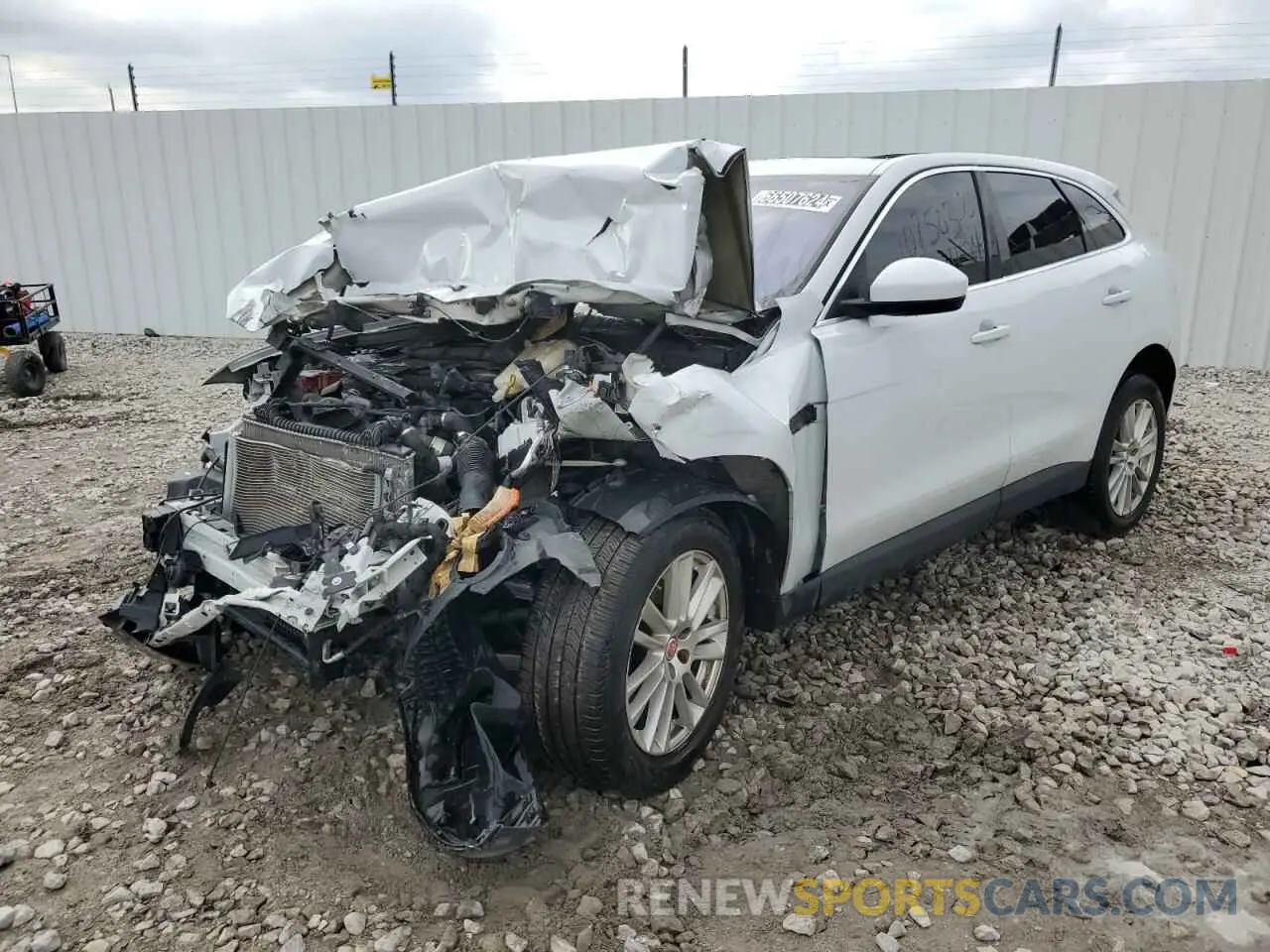 1 Photograph of a damaged car SADCK2GX3KA395217 JAGUAR F-PACE 2019