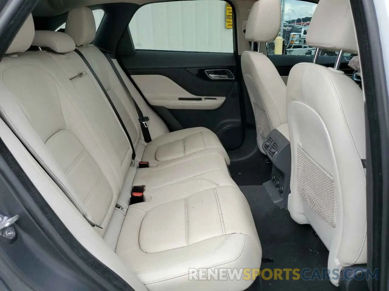 11 Photograph of a damaged car SADCK2GX3KA395217 JAGUAR F-PACE 2019