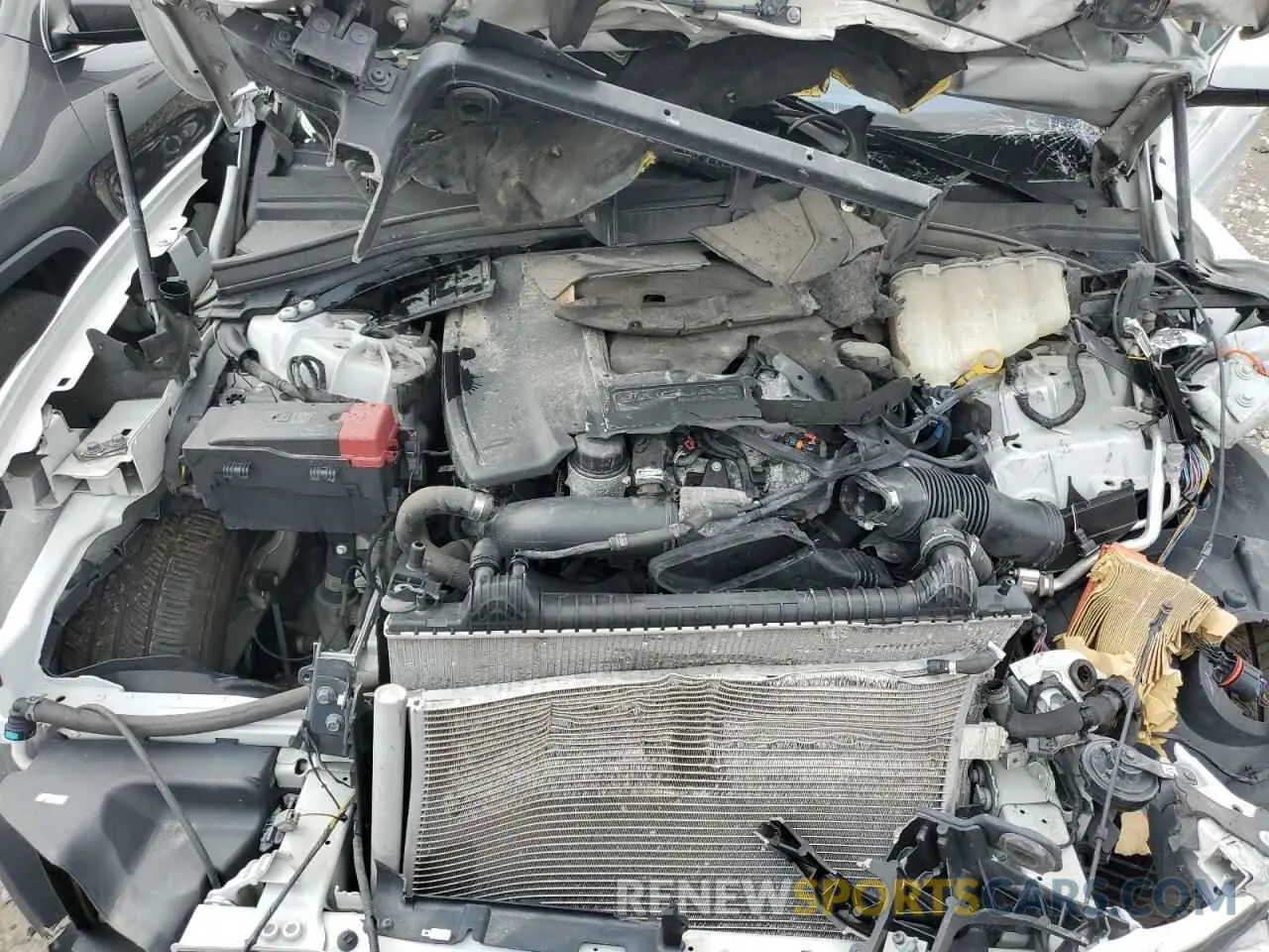 12 Photograph of a damaged car SADCK2GX3KA395217 JAGUAR F-PACE 2019