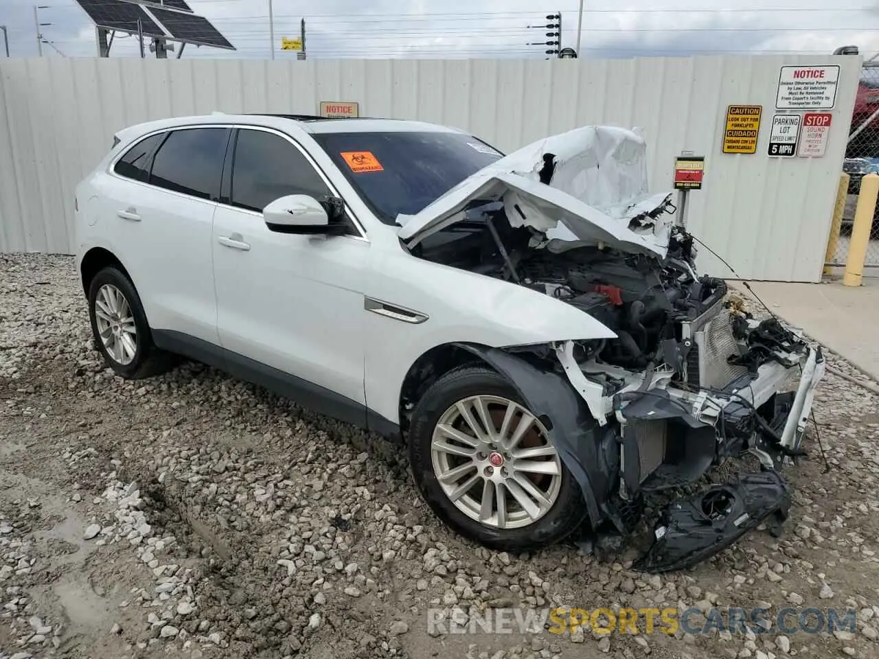 4 Photograph of a damaged car SADCK2GX3KA395217 JAGUAR F-PACE 2019
