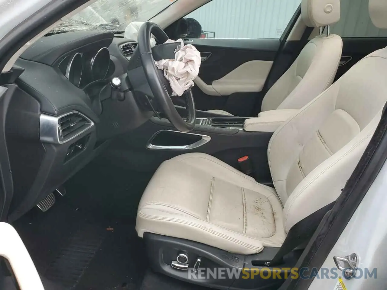 7 Photograph of a damaged car SADCK2GX3KA395217 JAGUAR F-PACE 2019