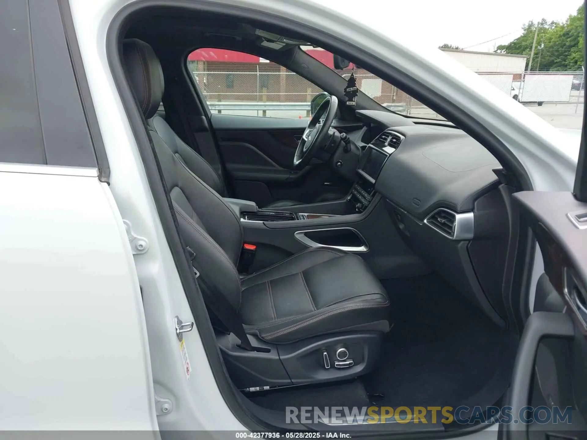 5 Photograph of a damaged car SADCK2GX3KA602396 JAGUAR F-PACE 2019