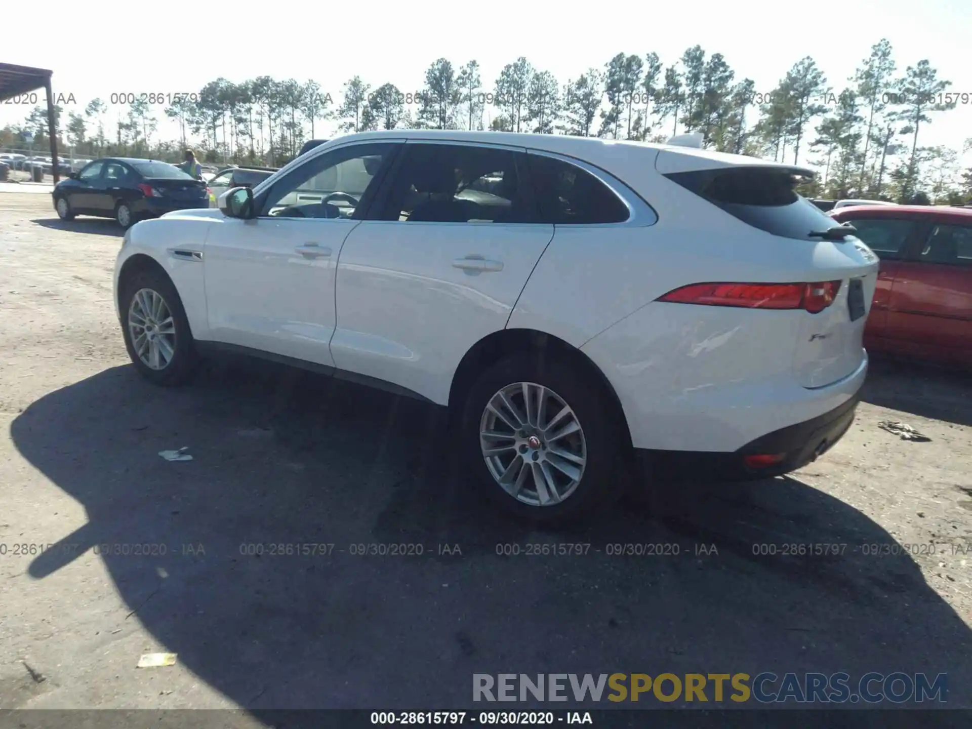 3 Photograph of a damaged car SADCK2GX4KA390611 JAGUAR F-PACE 2019