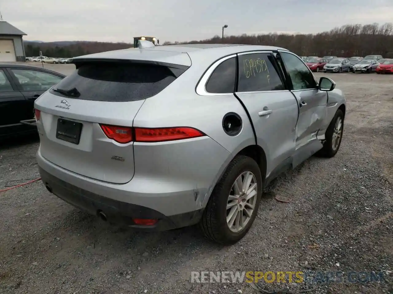 4 Photograph of a damaged car SADCK2GX6KA390772 JAGUAR F-PACE 2019