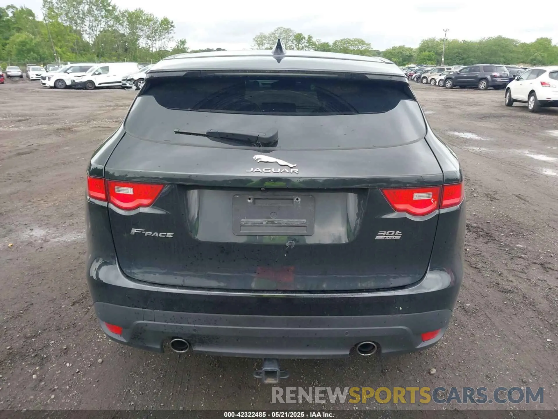 16 Photograph of a damaged car SADCK2GX7KA392837 JAGUAR F-PACE 2019
